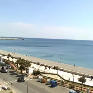 Catanzaro, vandalizzato il lungomare e la piazza Matteotti