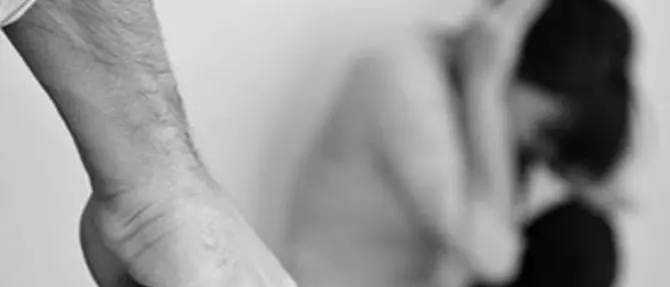 Catanzaro, maltrattamenti e minacce contro la ex: arrestato un 27enne