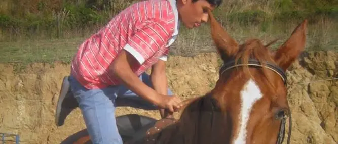 La storia di Antonio, schiacciato da un trattore rischia di perdere la gamba: i medici lo salvano (VIDEO)