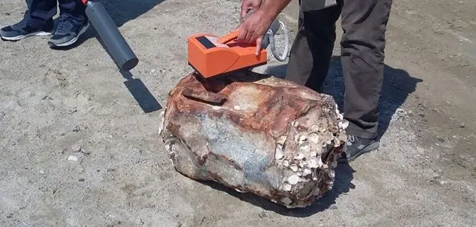 Catanzaro, allarme per un fusto rivenuto sulla spiaggia di Sellia Marina