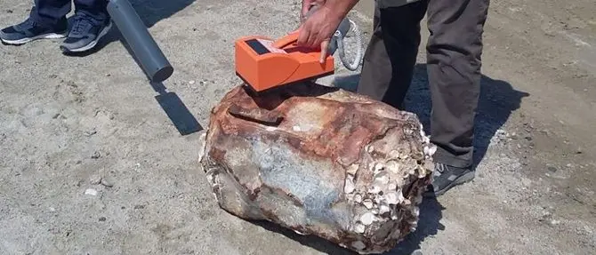 Catanzaro, allarme per un fusto rivenuto sulla spiaggia di Sellia Marina