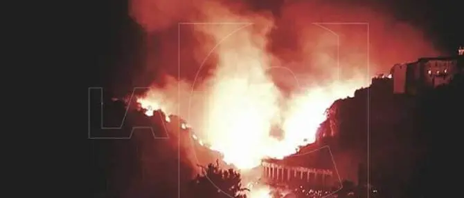 Emergenza incendi, brucia la città di Rossano