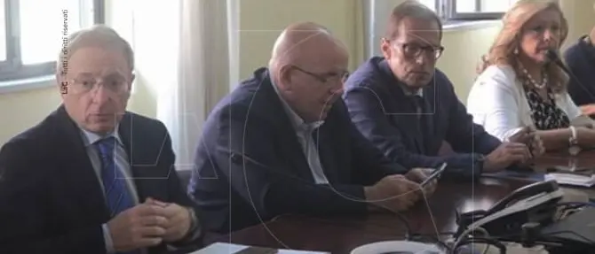 Emergenza incendi, riunione in Prefettura a Cosenza con il presidente Oliverio