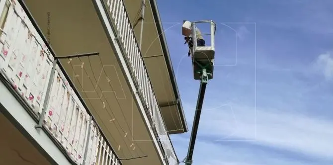 Lamezia, lavoratori bloccati a 10 metri d’altezza in un cestello