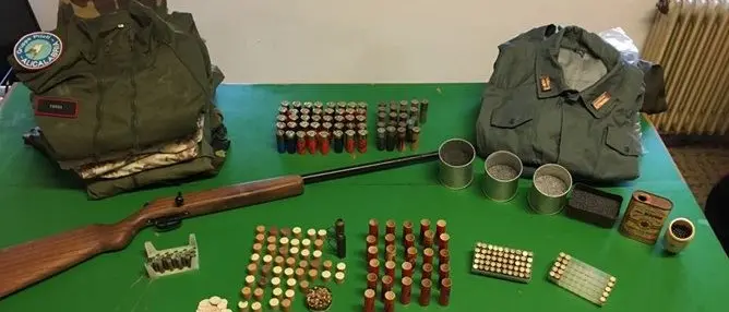 Arrestati due fratelli a Tropea per detenzione illegale di armi