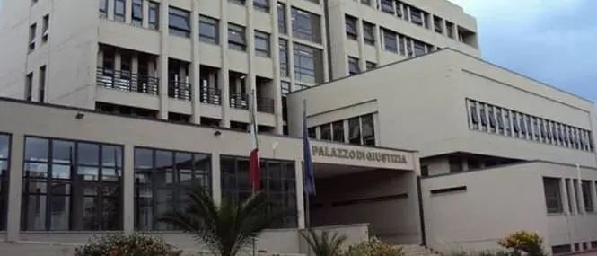 Aggredì medico a Belvedere Marittimo, disposti gli arresti domiciliari