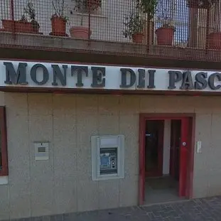 Rapina a Decollatura, bancario ferito alla testa