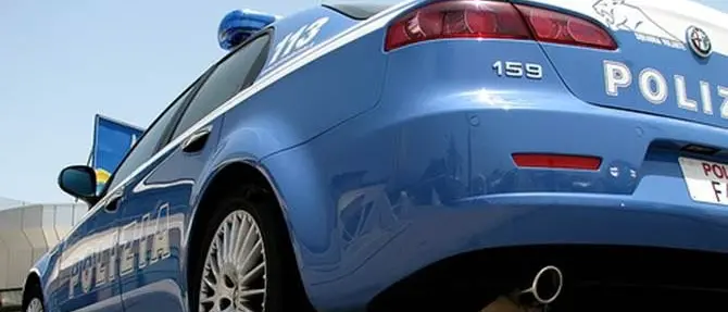 Cosenza, arrestato in flagranza dopo una rapina a mano armata in un bar