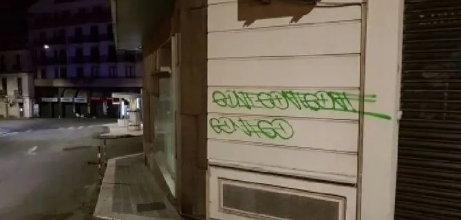 Catanzaro, dipingevano un muro di piazza Stocco: denunciati due writers