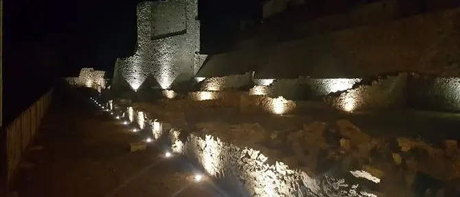 Notte di luce e cultura a Mongiana con “Mi illumino di STORIA”