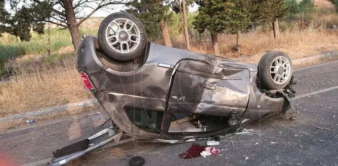 Catanzaro, incidente all’alba sulla 106: grave un giovane (Foto)