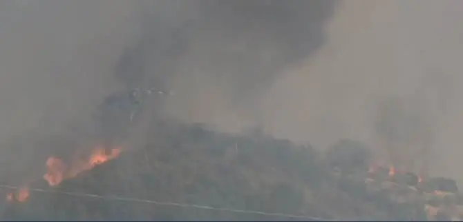 La Calabria ancora nella morsa degli incendi, è emergenza nel Cosentino (VIDEO)