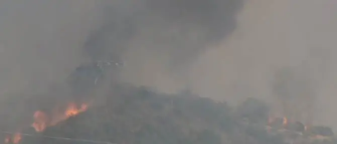 La Calabria ancora nella morsa degli incendi, è emergenza nel Cosentino (VIDEO)