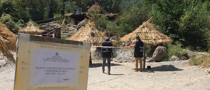 Cropalati, scoperto lido balneare abusivo nell’alveo del torrente Coserie