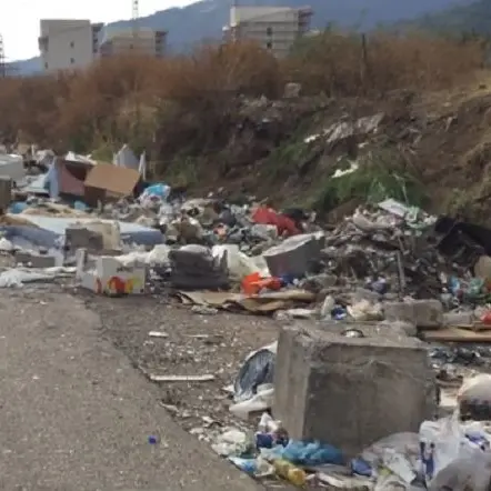 Scordovillo, nel quartiere rom di Lamezia venerdì l'arrivo delle ruspe