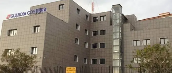 Soccorsi due statunitensi al largo dello Jonio