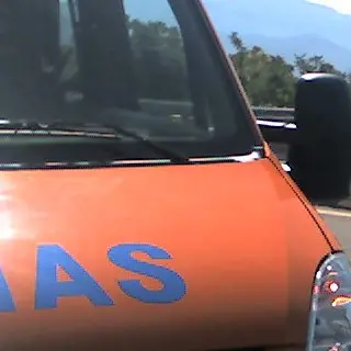 Vasto incendio alle porte di Cosenza, chiusa l'autostrada