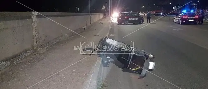 Catanzaro, finisce fuori strada con la moto: perde la vita un 48enne