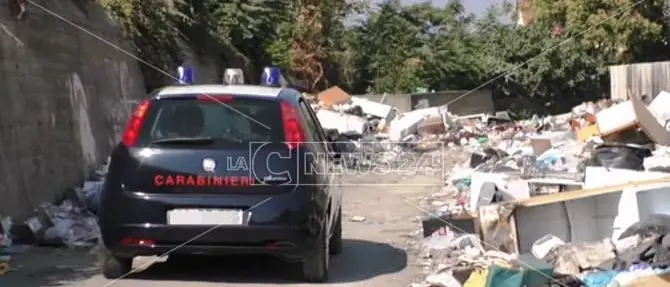 Lamezia, al campo rom di Scordovillo il sopralluogo preliminare alla pulizia (VIDEO)