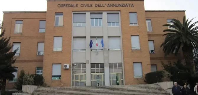 Cosenza, presunto caso di malasanità all'ospedale dell'Annunziata