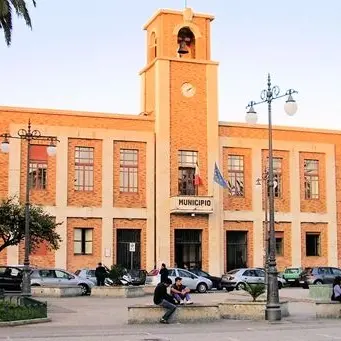 Azione Identitaria Calabria: «Sospetti su destinazione finanziamenti migranti a Vibo Valentia»