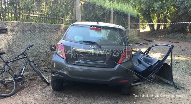 Ordigno sotto auto. Grave intimidazione al sindaco di Taurianova