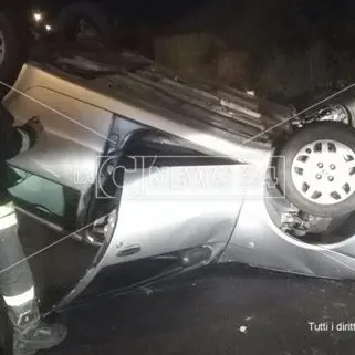 Si ribalta con l’autovettura sulla statale 106 a Satriano, un ferito