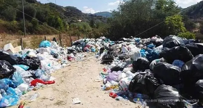 Isola ecologica a Pizzoni, scatta il sequestro