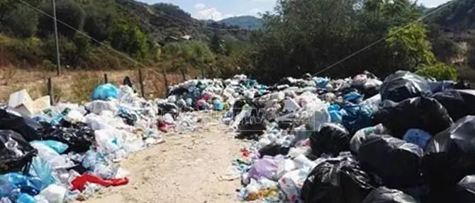 Isola ecologica a Pizzoni, scatta il sequestro