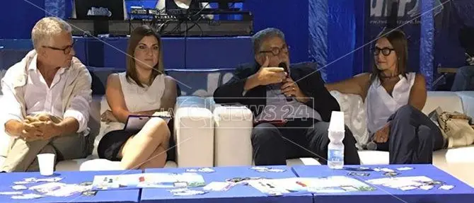 Diamante, il confronto tra Bruno Bossio (PD) e Morra (M5S) finisce in caciara