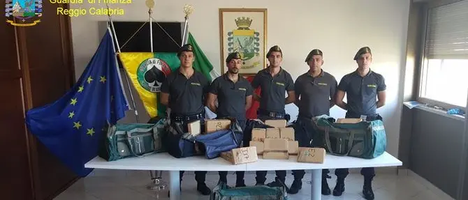 Nuovo maxi-sequestro di cocaina al porto di Gioia Tauro (VIDEO)