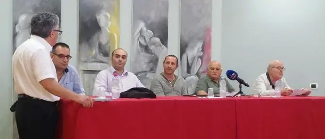 Povia, i sindaci e l’incontro “al sud” di Stilo (VIDEO)