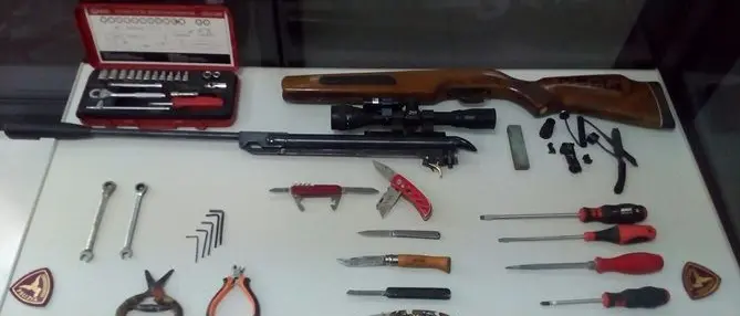 Villa San Giovanni, sorpreso in treno con arnesi da scasso