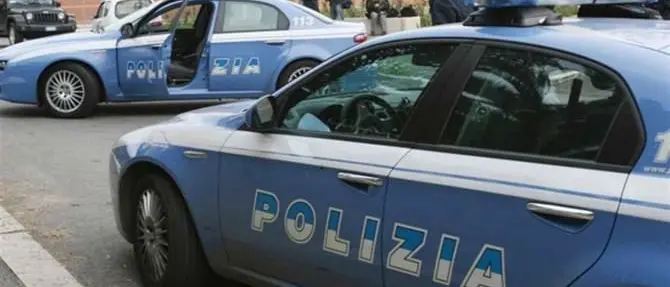 Aggredita e rapinata in centro a Cosenza, presi gli autori