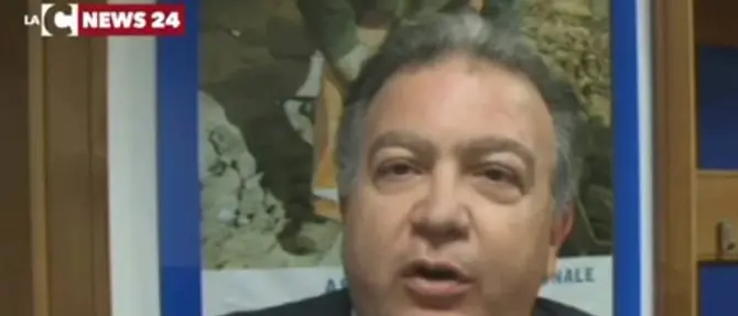 Incendiato escavatore, Perciaccante: «La mia è azienda storica, sono sconcertato» (VIDEO)