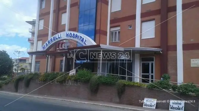 Marrelli Hospital a Crotone, protestano i lavoratori (VIDEO)