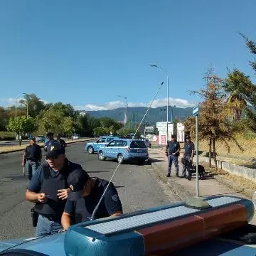 Pluripregiudicati a spasso per Cosenza arrestati dalla polizia