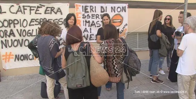 Genitori e studenti occupano il liceo “Fermi” a Cosenza