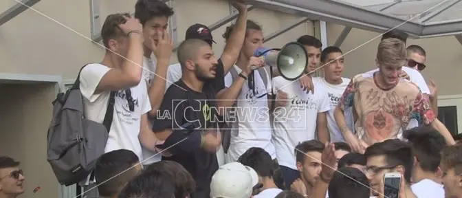Cosenza, la protesta del Liceo Fermi richiama l'attenzione di Iacucci