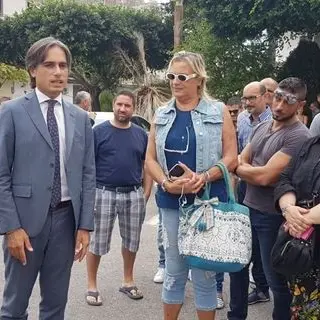 Call&Call, Falcomatà scende in piazza a sostegno dei lavoratori