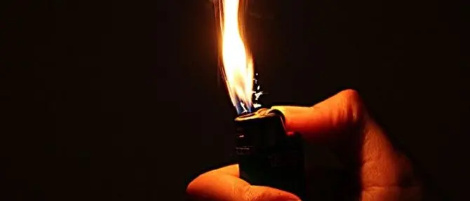 Sorpreso ad appiccare il fuoco, 54enne agli arresti domiciliari