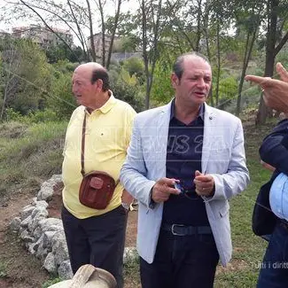 Viscomi visita la Fattoria “La Goccia” di Vibo: «Esperienza esemplare» (VIDEO)