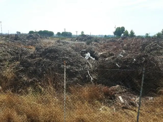 Villapiana, una discarica al posto degli impianti sportivi