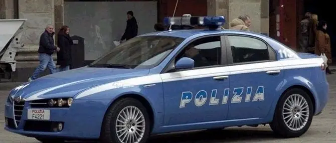 Catanzaro, acquistava smartphone a nome altrui: sette denunce