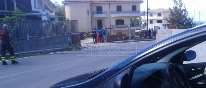 Sorianello, bomba sotto un’auto: grave giovane