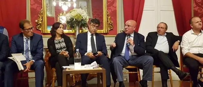 Emergenza incendi, Oliverio: “Non deve più accadere”