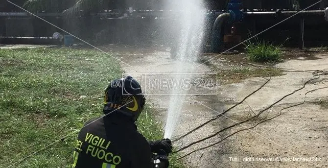 Bombole in fiamme, paura a Lamezia