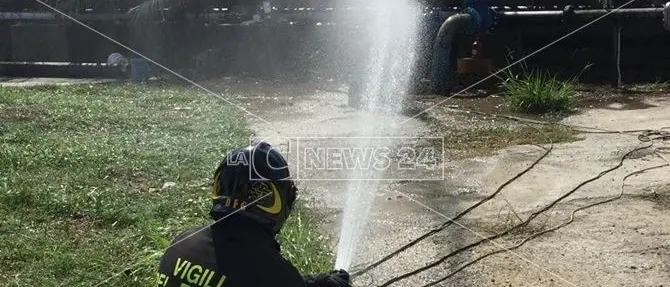 Bombole in fiamme, paura a Lamezia
