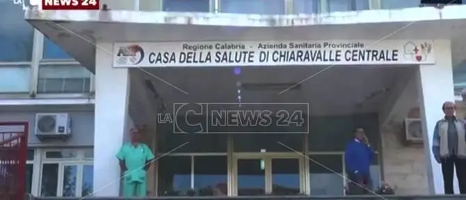 Chiaravalle Centrale, continua l’ occupazione dell'ex ospedale