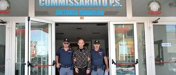 Estorsione e danneggiamenti, in manette due esponenti del clan Muto